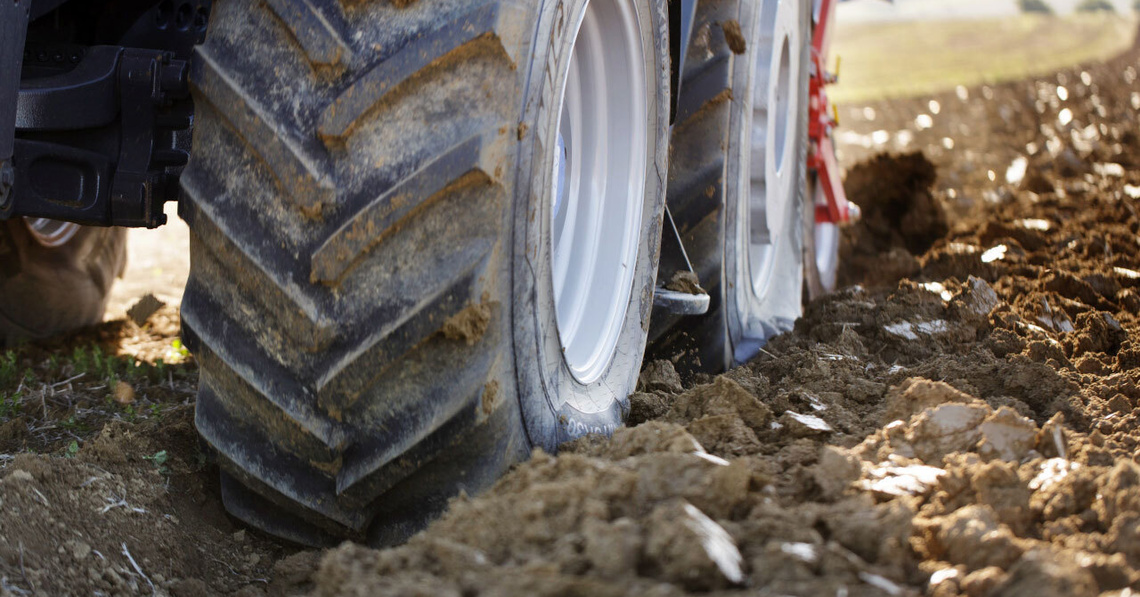 Opony Rolnicze: Co Powoduje Nierównomierne Zużycie Opon? | MICHELIN PL