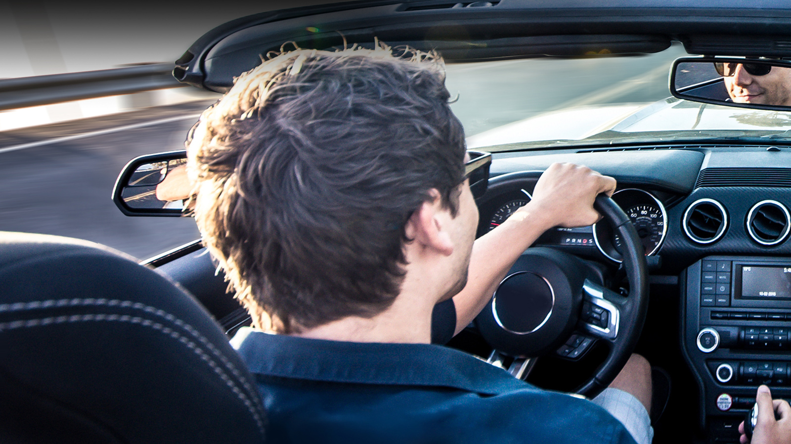 default title Immagine banner Michelin automobilista all'interno della propria automobile