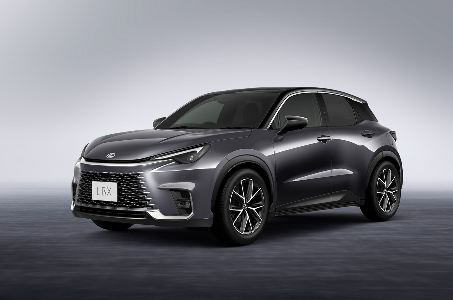 日本ミシュランタイヤ、「MICHELIN e・PRIMACY」がLEXUSの新型「LBX